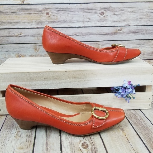 GIANVITO Rossi 37 Orange Buckle Kitten Heels - Picture 4 of 8